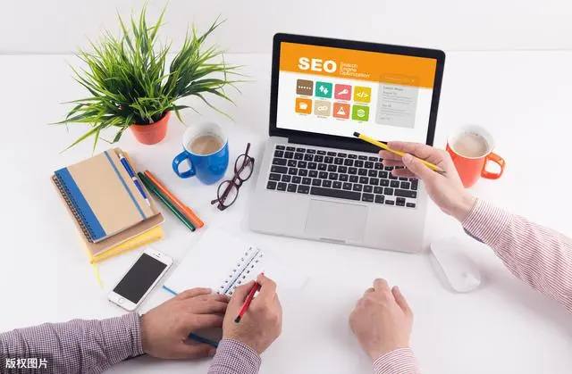 山西婚礼要在下水道井盖贴喜字